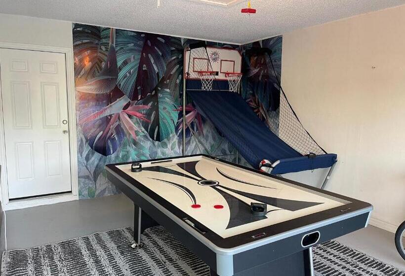 Saltwaterpool  Gameroom  Tropical Sunsets   Kayaks   Fishing