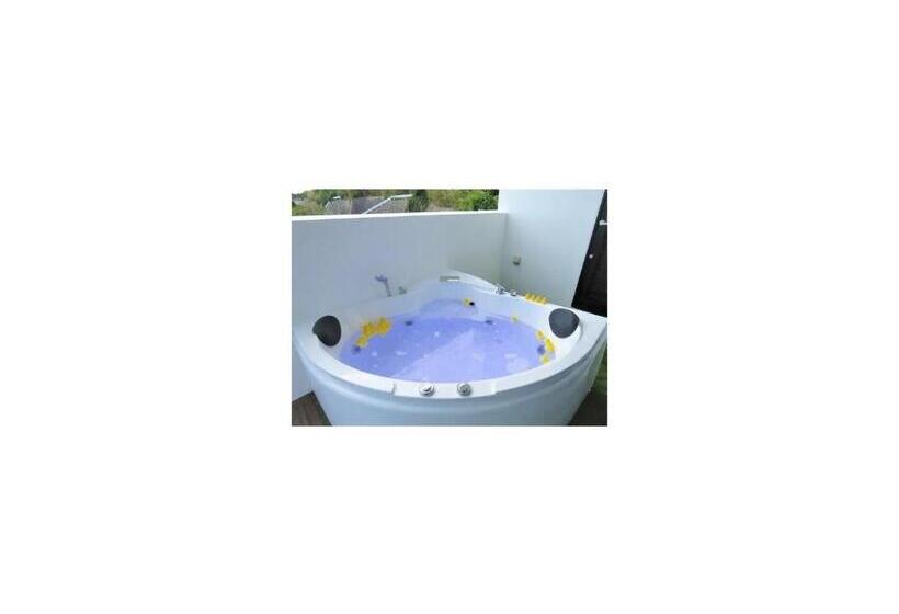 Sapphire Resort Okinawa   Vacation Stay 33066v