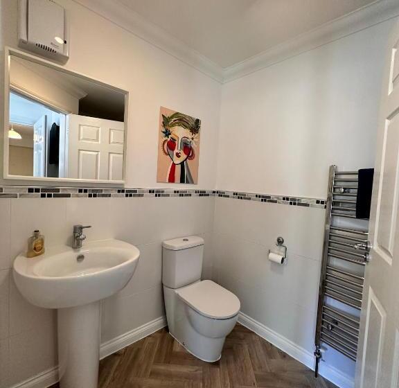 The Meadow, River View Apartment