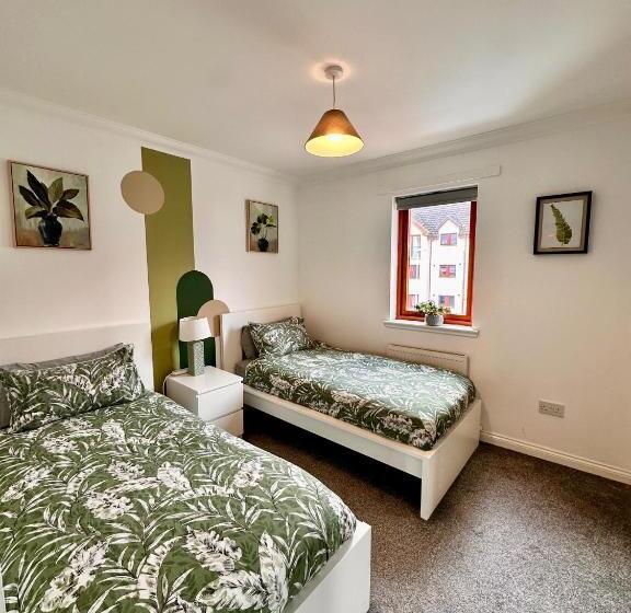 The Meadow, River View Apartment