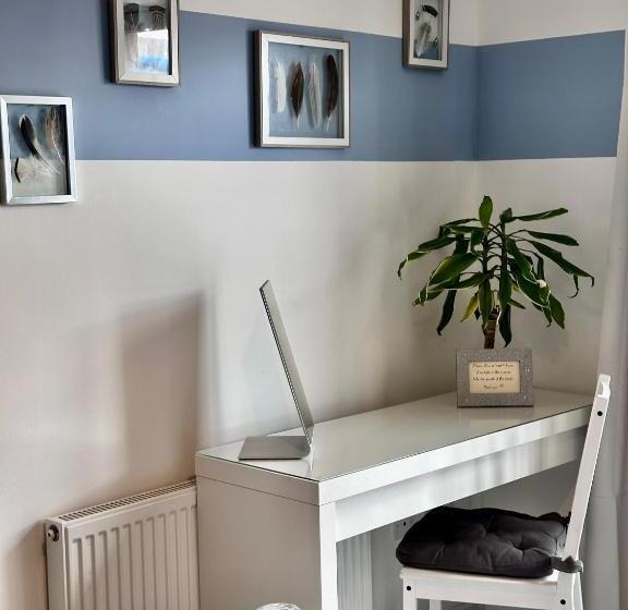 The Meadow, River View Apartment