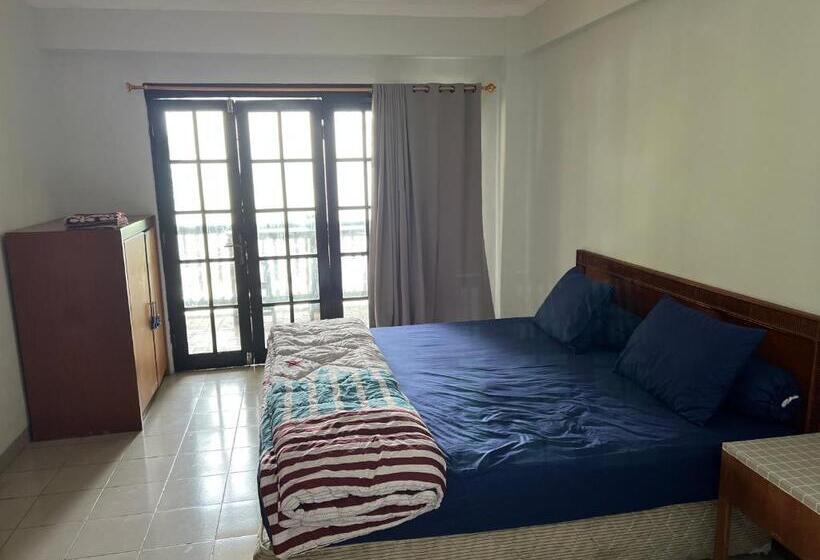 Villa Lippo Carita Langsung Pantai 3bedroom