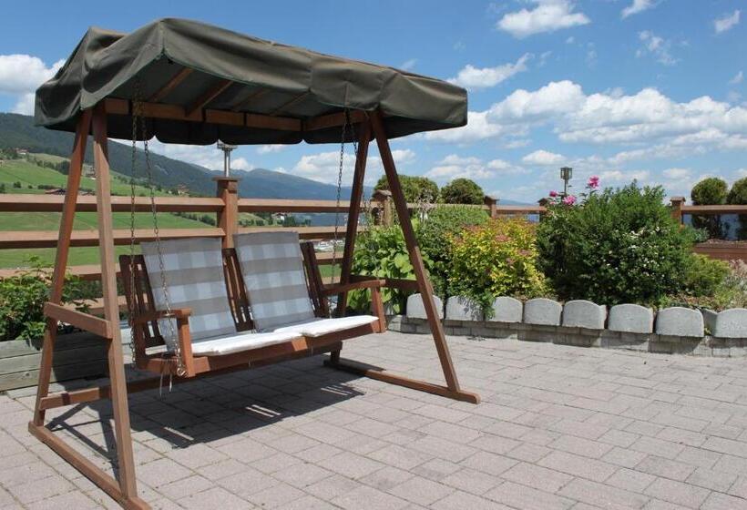 호스텔 Pension Wiesenrain