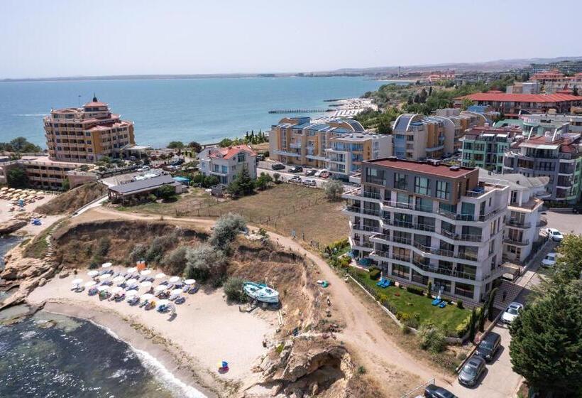 Apartcomplex Golden Bay