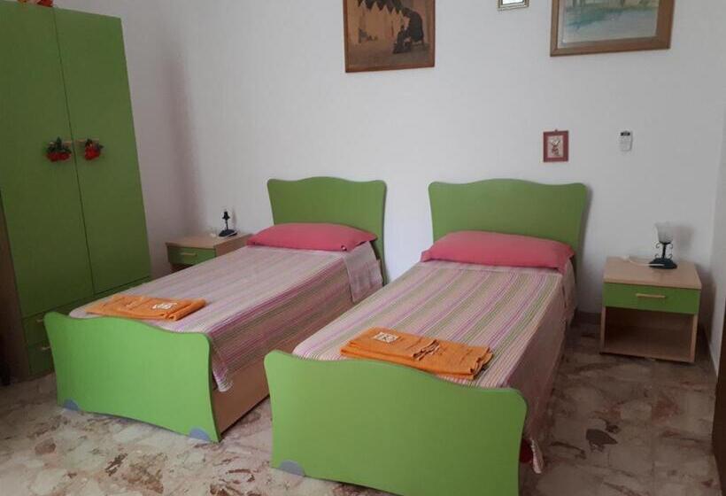 مبيت وإفطار Affittacamere Delle Rose