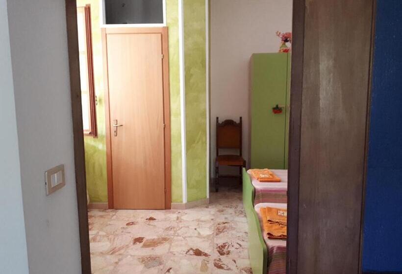 مبيت وإفطار Affittacamere Delle Rose