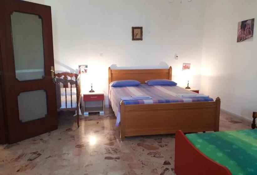 مبيت وإفطار Affittacamere Delle Rose