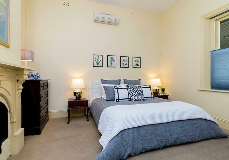 ベッドアンドブレックファースト Pembury Cottage