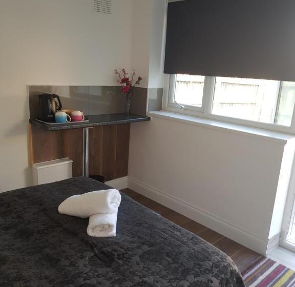 צימר Stanwell Stansted Airport