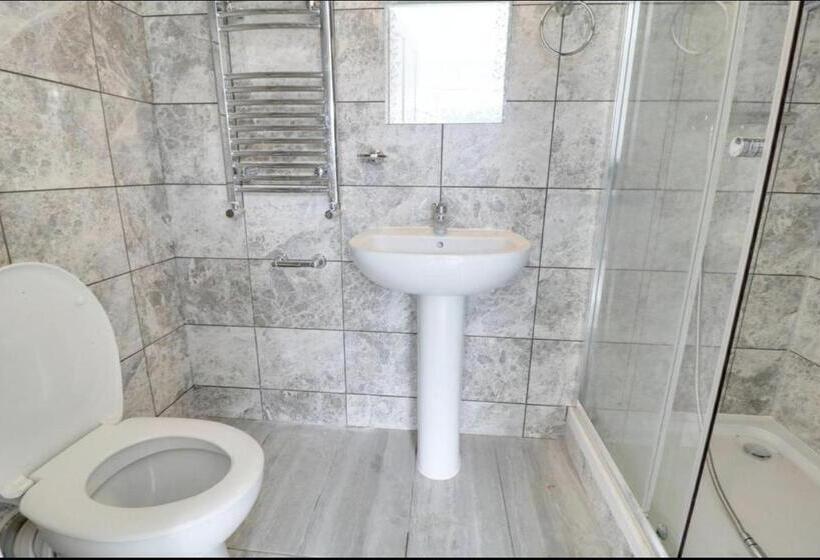 צימר Stanwell Stansted Airport