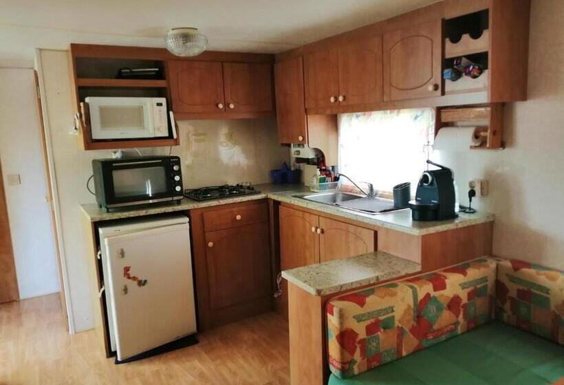 Bungalow Charmant A Saint Pierre D Oleron Avec Jardin Cloture