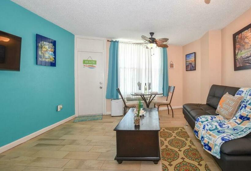 Daytona Beach Studio Condo With Beautiful Ocean View