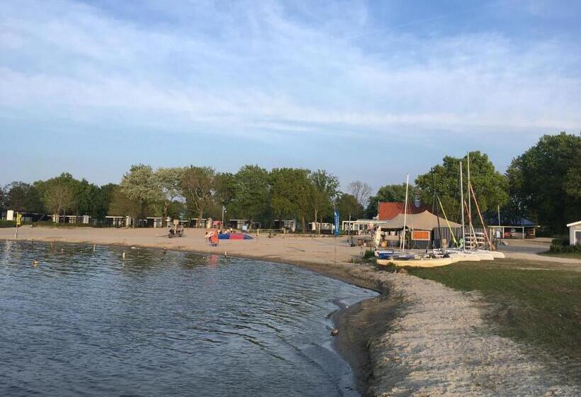 Fraai Tiny House Aan Het Veluwemeer Met Uitzicht & Veranda