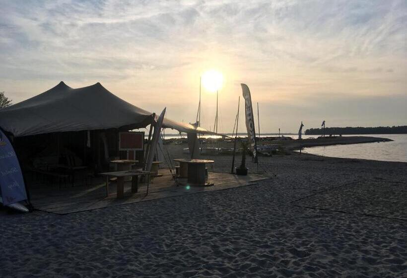 Fraai Tiny House Aan Het Veluwemeer Met Uitzicht & Veranda