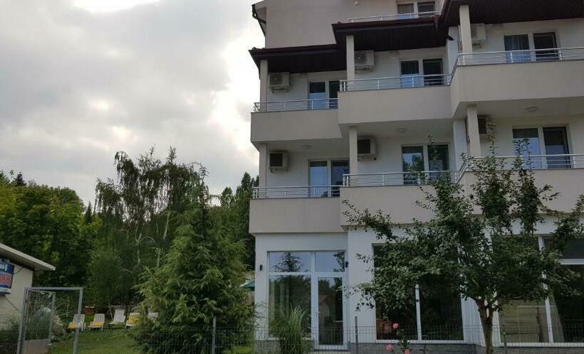 Hotel къща за гости Magnolia