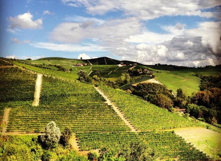 فندق Cascina Maina