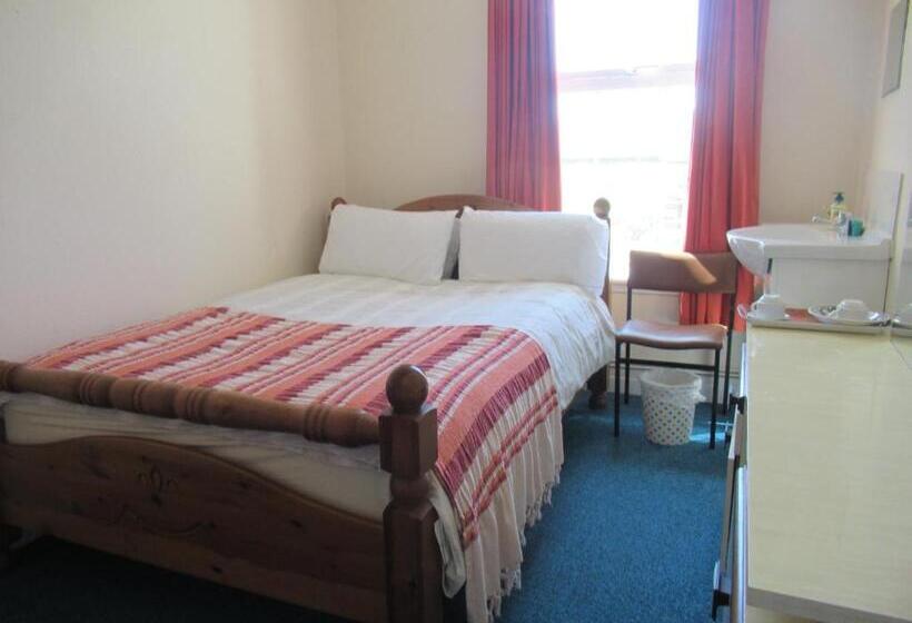 Отель Foreshore House