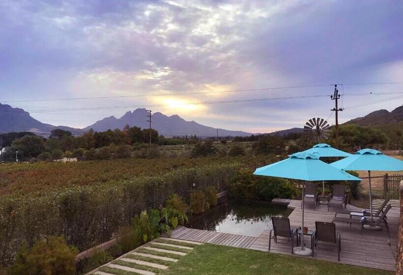 هتل Heuwelsig Cottages