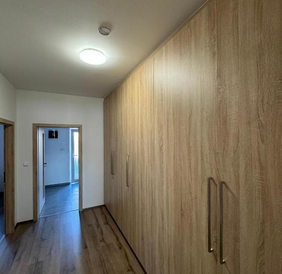 فندق Wellness & Spa Apartments Lipno   Frymburk