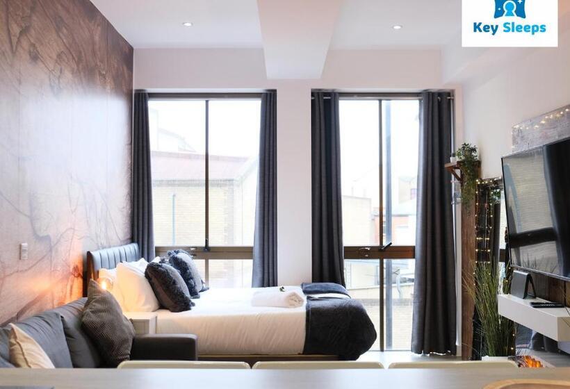 Keysleeps Studio Apartment   Northamptonshire   Leisure & Contractors