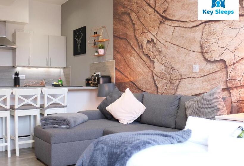Keysleeps Studio Apartment   Northamptonshire   Leisure & Contractors