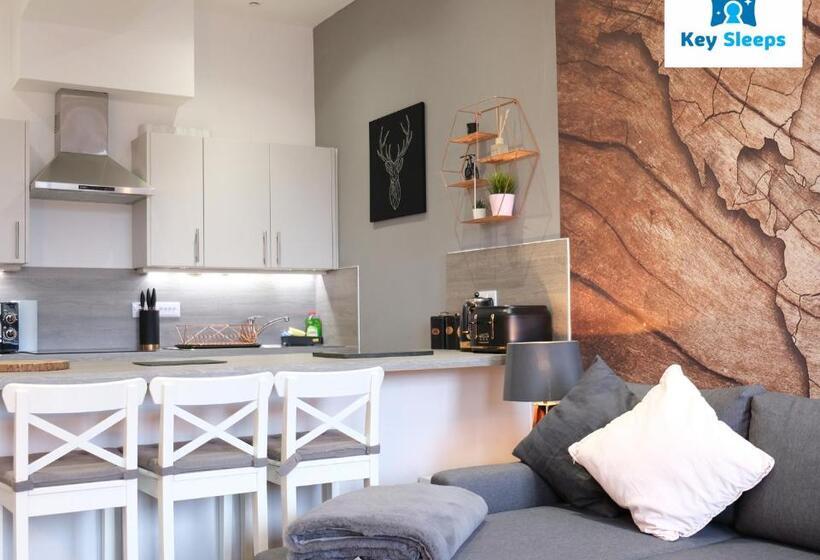 Keysleeps Studio Apartment   Northamptonshire   Leisure & Contractors