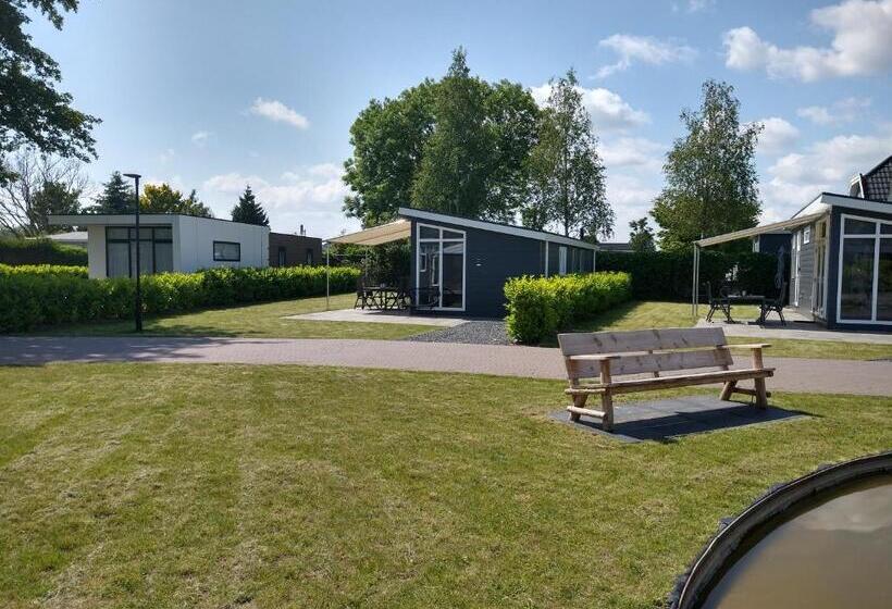 Lathumlodge Met Parkvoorzieningen