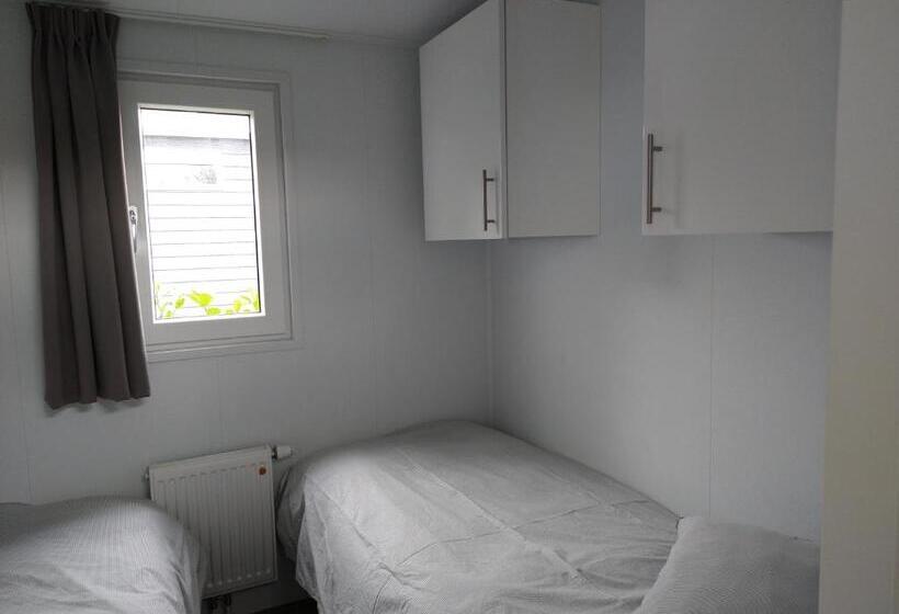 Lathumlodge Met Parkvoorzieningen