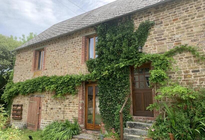 Les Rouges Terres Gites   La Vieille Grange