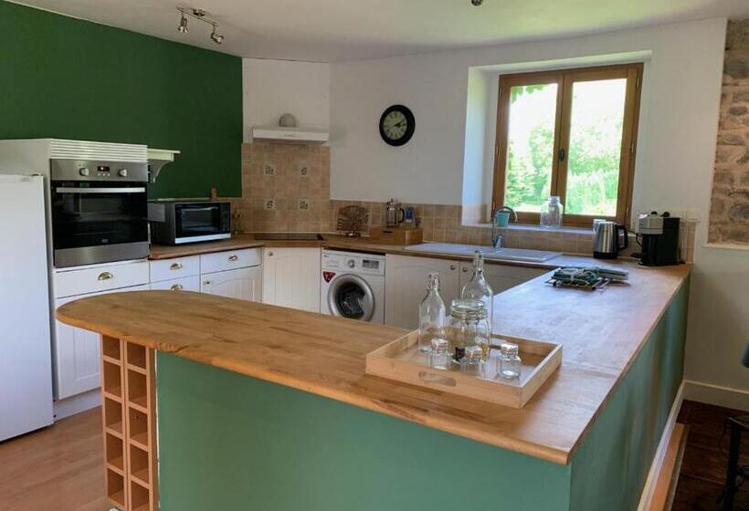 Les Rouges Terres Gites   La Vieille Grange