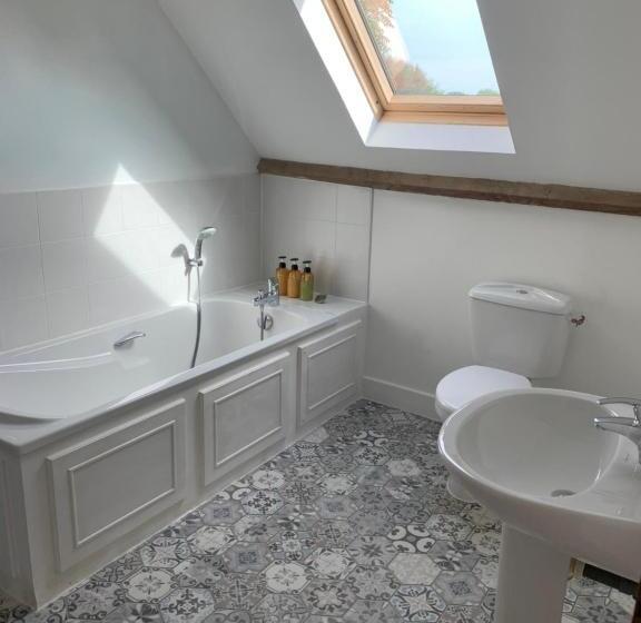 Les Rouges Terres Gites   La Vieille Grange