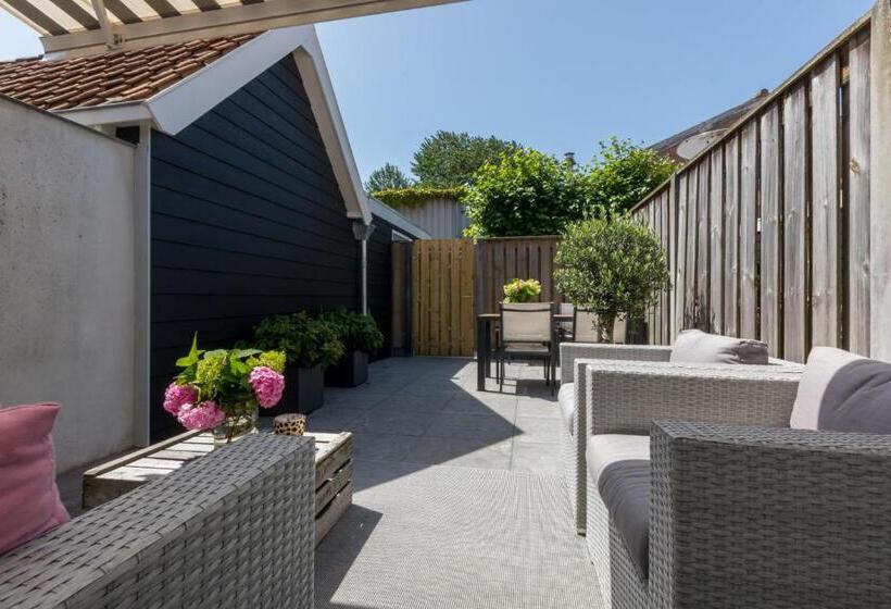 Luxe Vakantiewoning Domburg, Dichtbij Strand