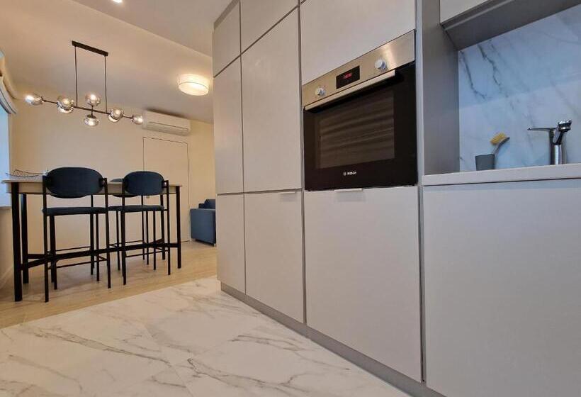 Modern Best Located One Bed Flat Max 3 Person Included Kids No Bicycle Space