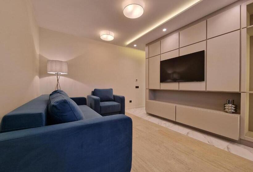 Modern Best Located One Bed Flat Max 3 Person Included Kids No Bicycle Space