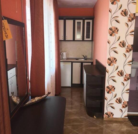 פנסיון свети кирил лозенец