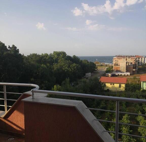 פנסיון свети кирил лозенец