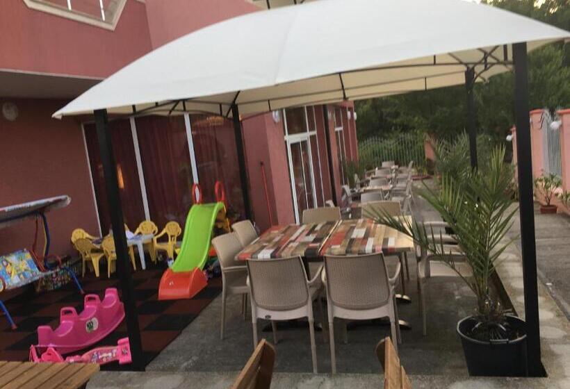 פנסיון свети кирил лозенец