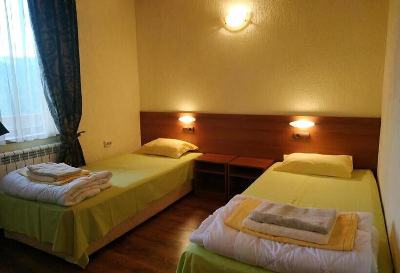 Pension (Hôtel basse catégorie) вила баните