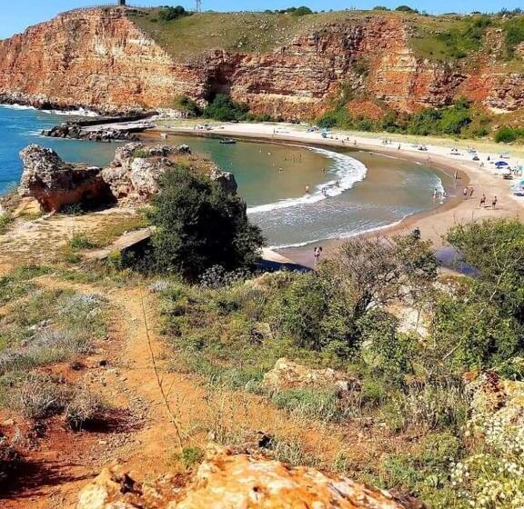 بنسيون къща за гости черната роза