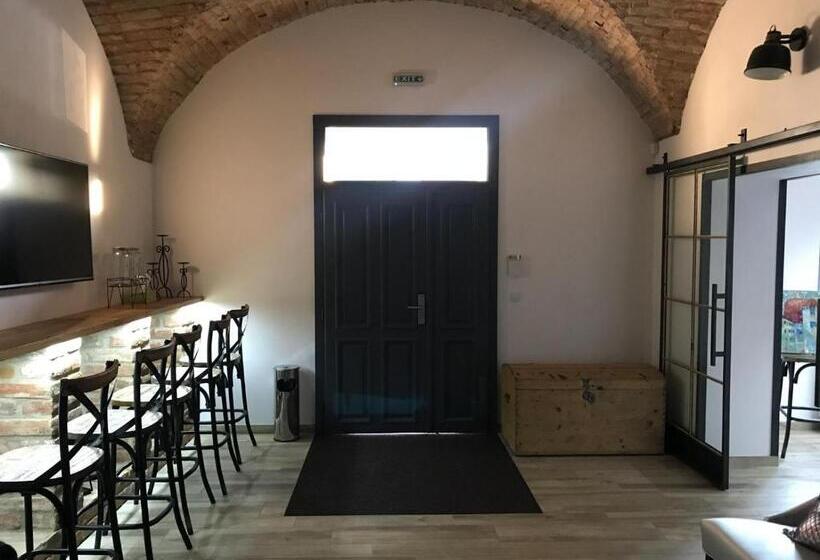 بنسيون 14dveří