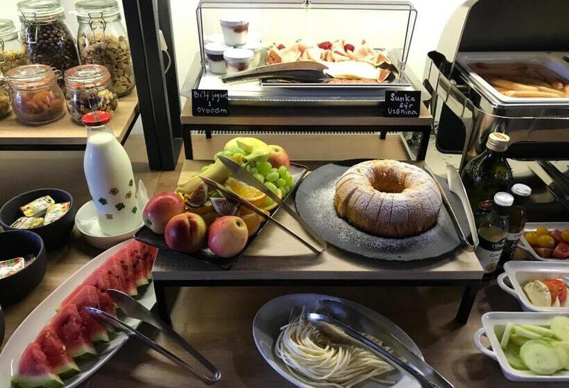 بنسيون 14dveří