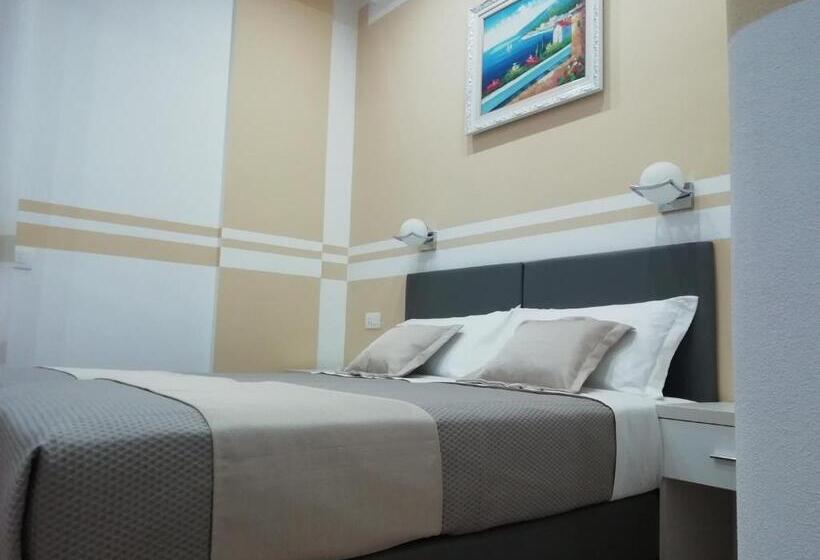 پانسیون Affittacamere Elvi