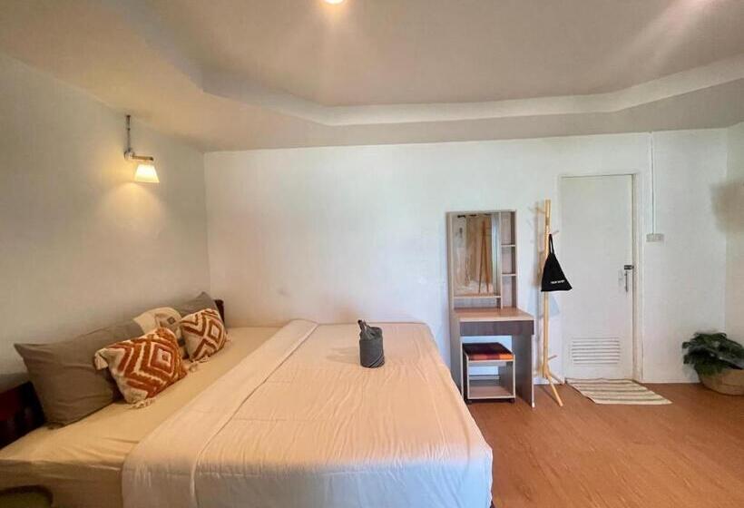 Pansiyon Apache Loongdum Koh Samed