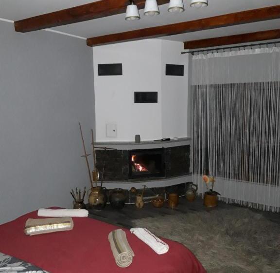 膳宿费 Colț De Rai   Camera De Inchiriat