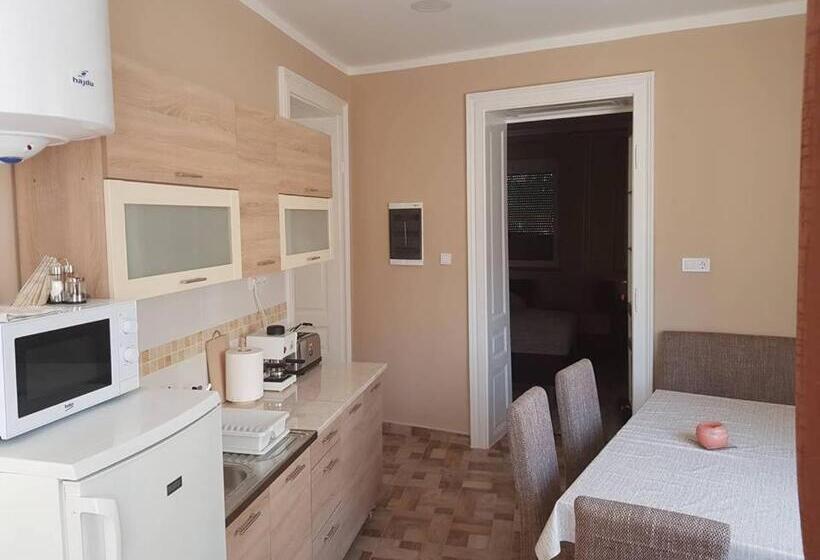 ペンション Dm Vendégház Villány