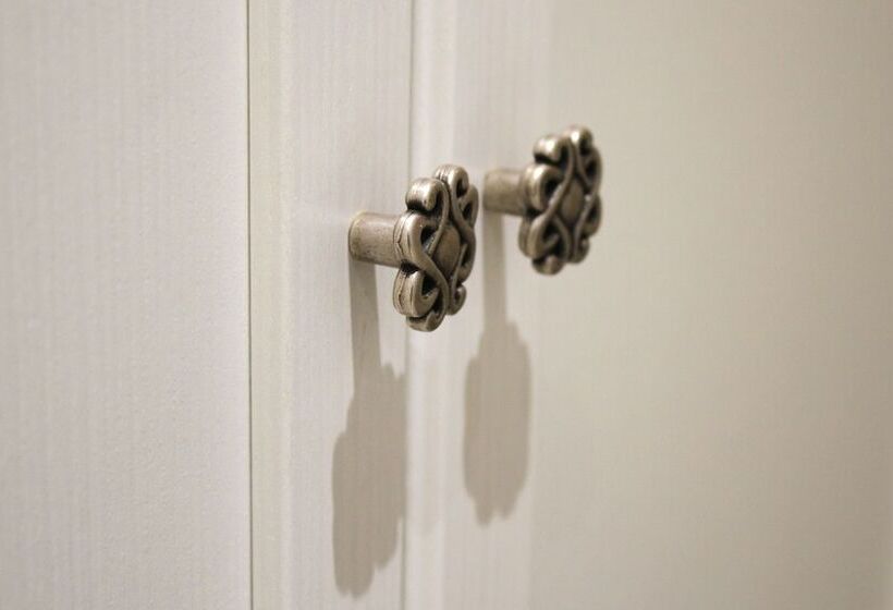 پانسیون Domu Ajaju Guest House