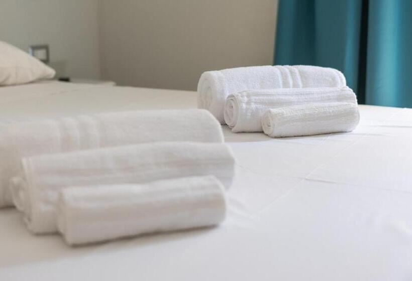 پانسیون Domu Ajaju Guest House