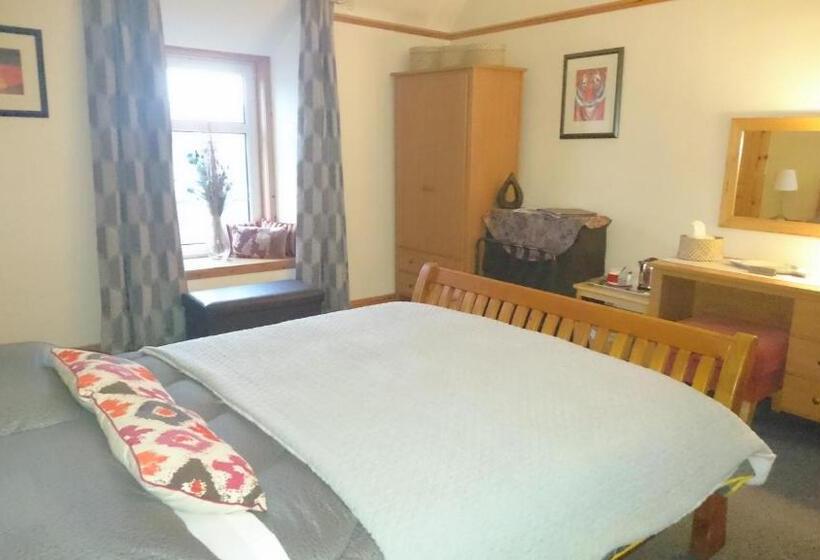 Пансион Kindale House