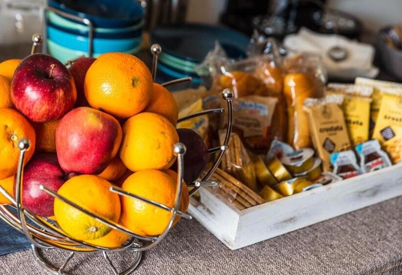 Пансион La Casa Del Poeta