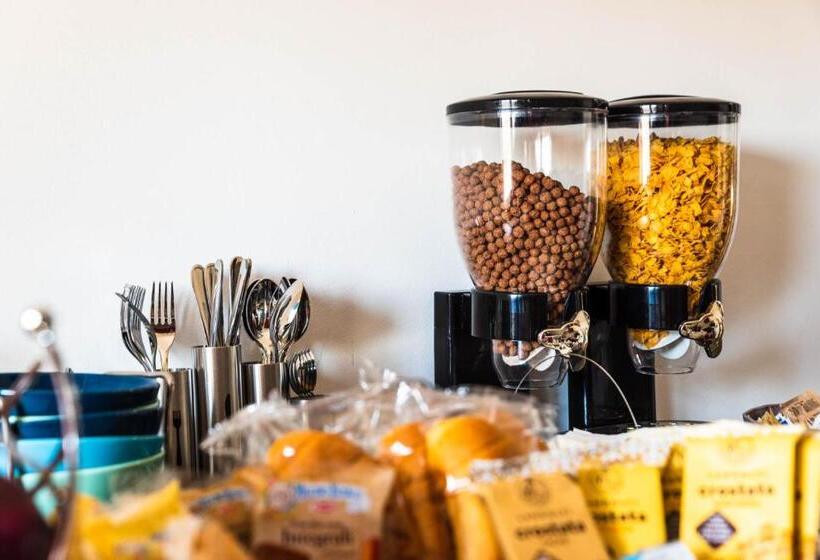 Пансион La Casa Del Poeta